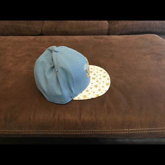 New Era Charlotte Hornets Fitted Hat - Picture 4 of 5